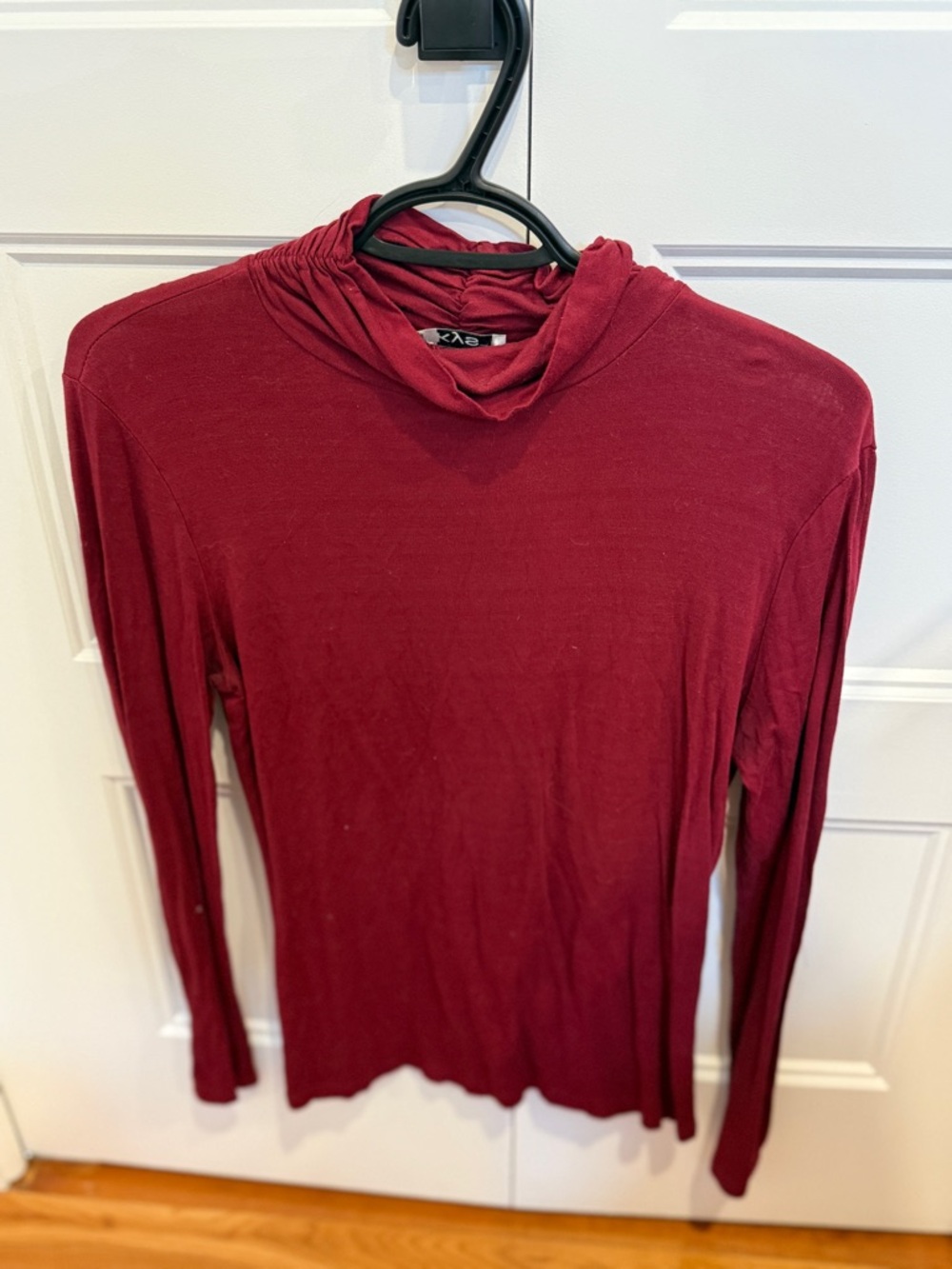 White Mark Women's Long Sleeve Burgundy Tee